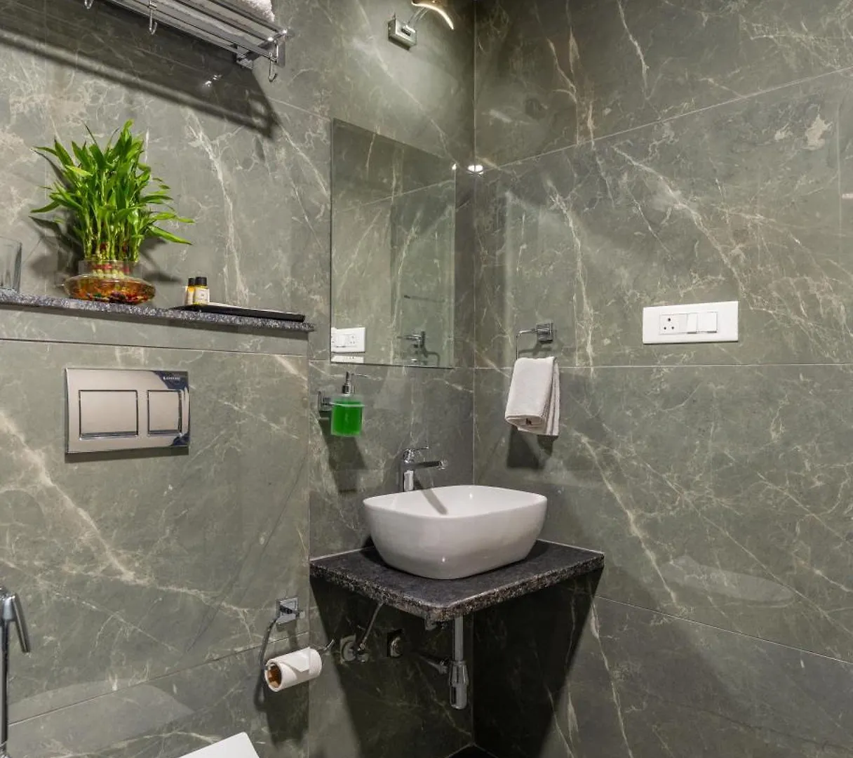 Hotel De Glance - A Corporate Hotel Near To Railway Station 烏代浦