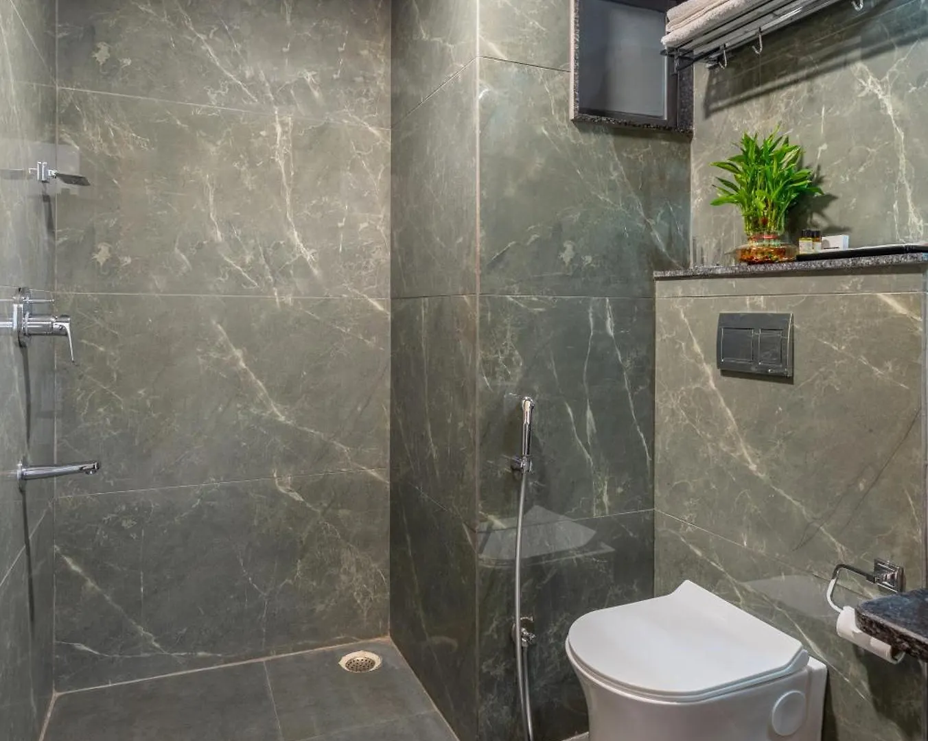 Hotel De Glance - A Corporate Hotel Near To Railway Station 烏代浦 4*,  印度