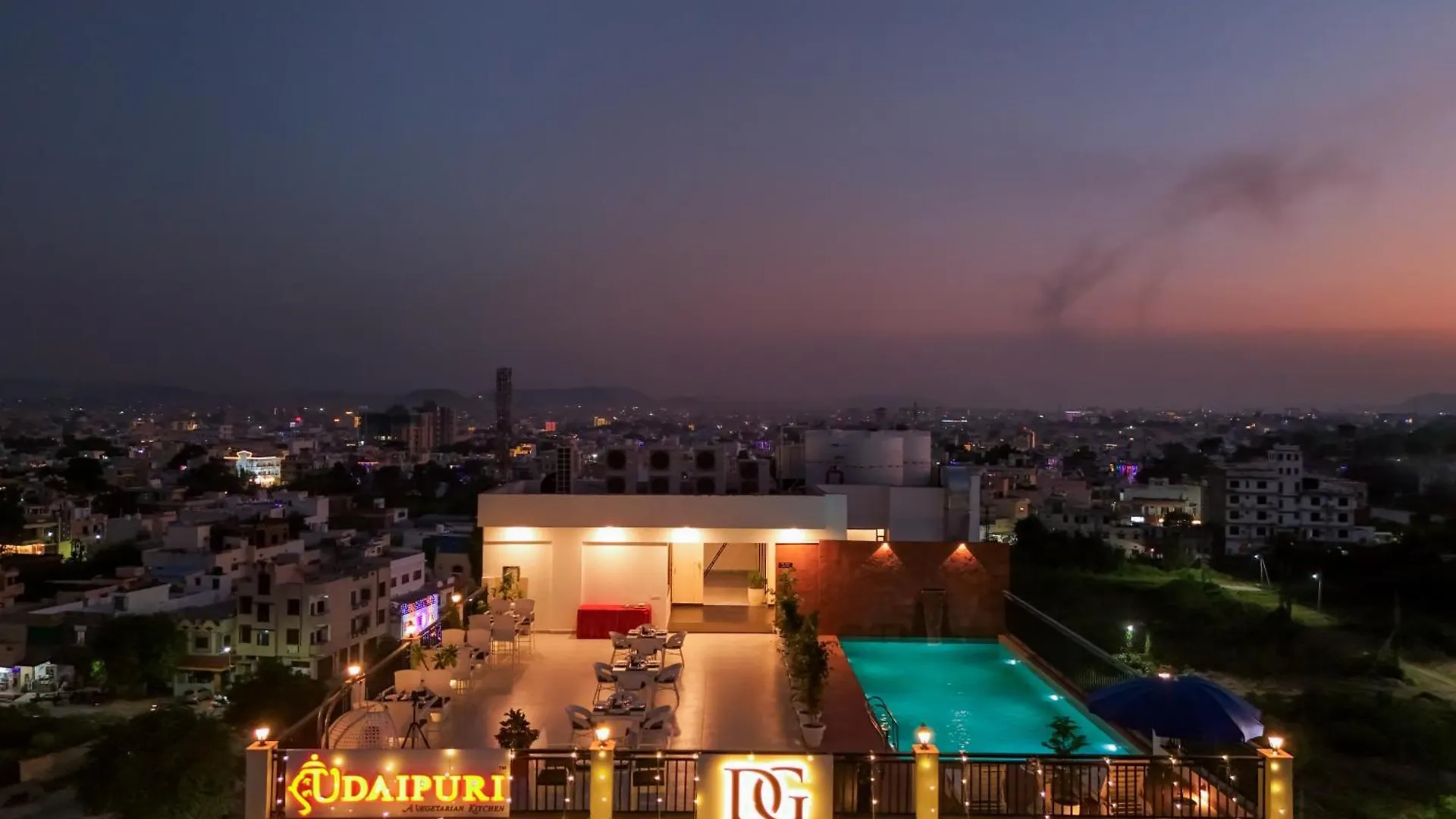 ****  Hotel De Glance - A Corporate Hotel Near To Railway Station 우다이푸르 인도