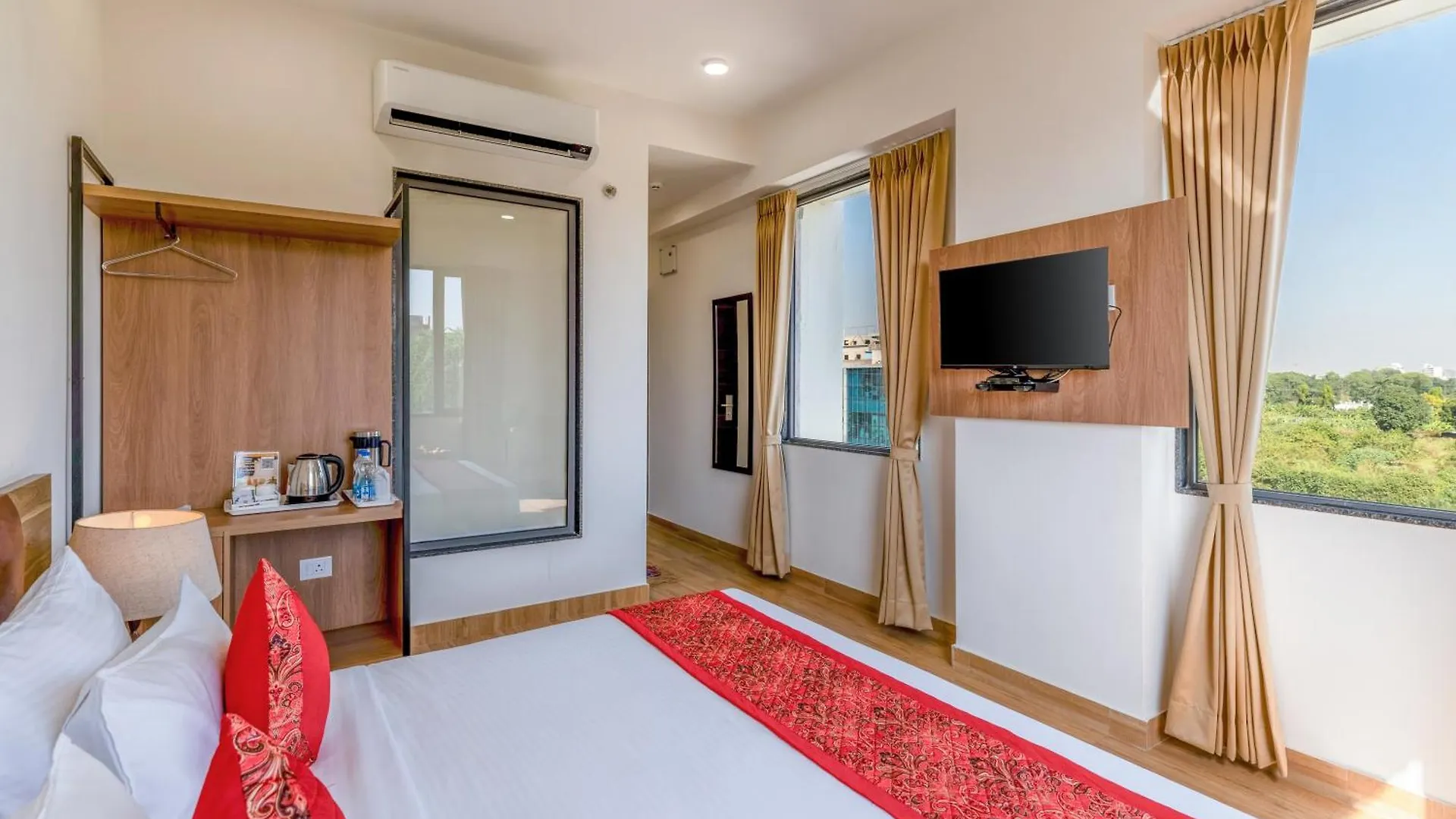 Hotel De Glance - A Corporate Hotel Near To Railway Station 우다이푸르